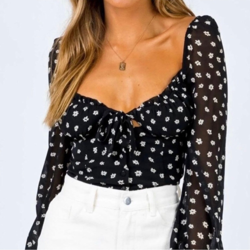 Princess Polly Camina top